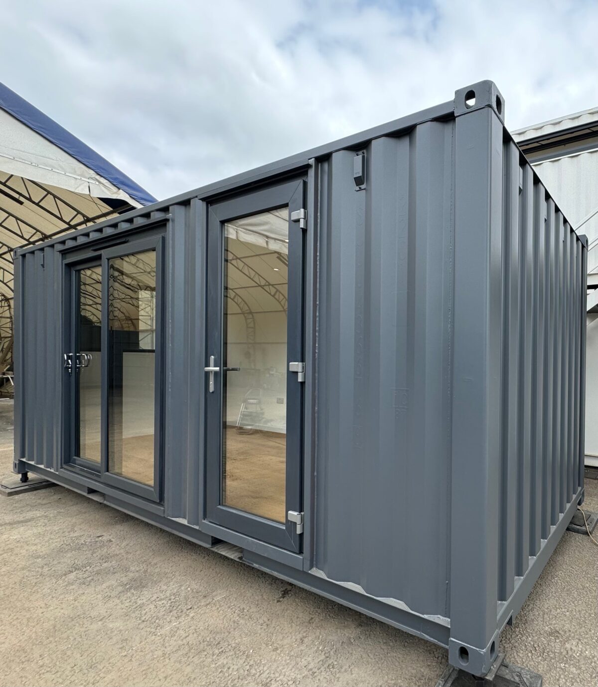 20x8ft CUSTOM SHIPPING CONTAINER CONVERSION — Portable Building — Garden Office — No 1239