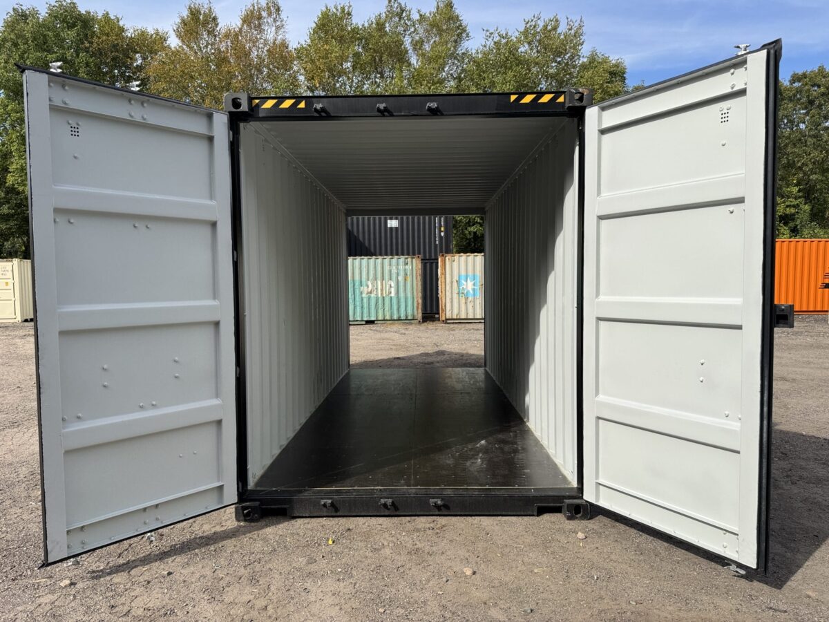 20ft New High Cube Shipping Container – Wind & Watertight – Black – Unit OBSU740114-7