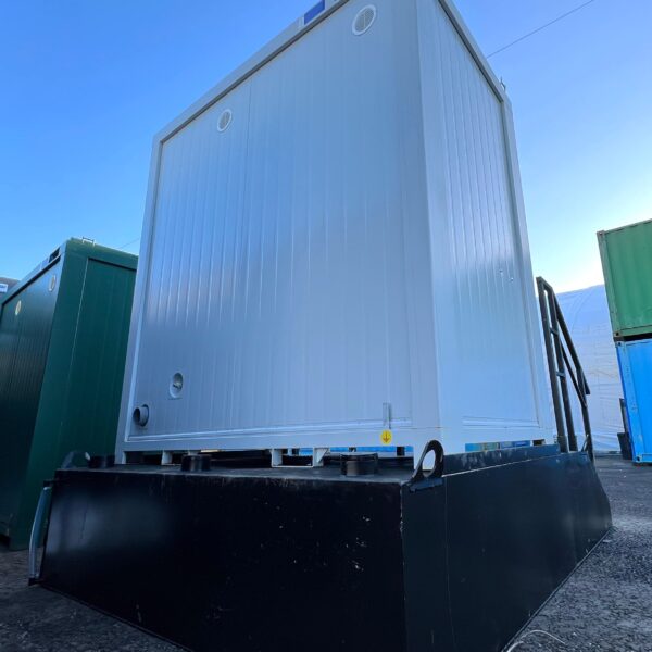 8x5 ft Toilet Block & New Stepped Effluent Waste Tank — Brand New Bundle — No B2