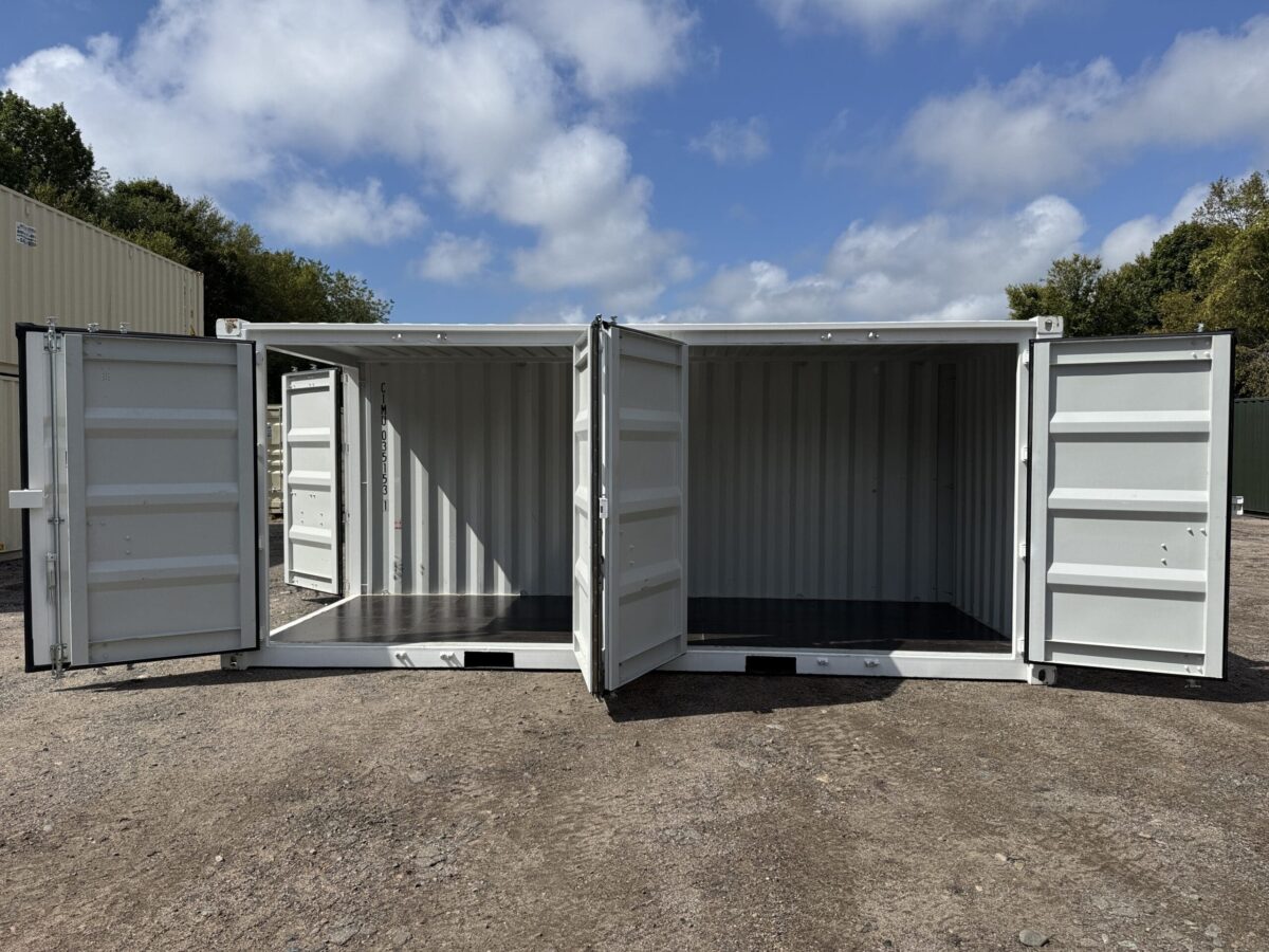 20ft New Shipping Container – Wind & Watertight – White – Unit CIMU035153-1