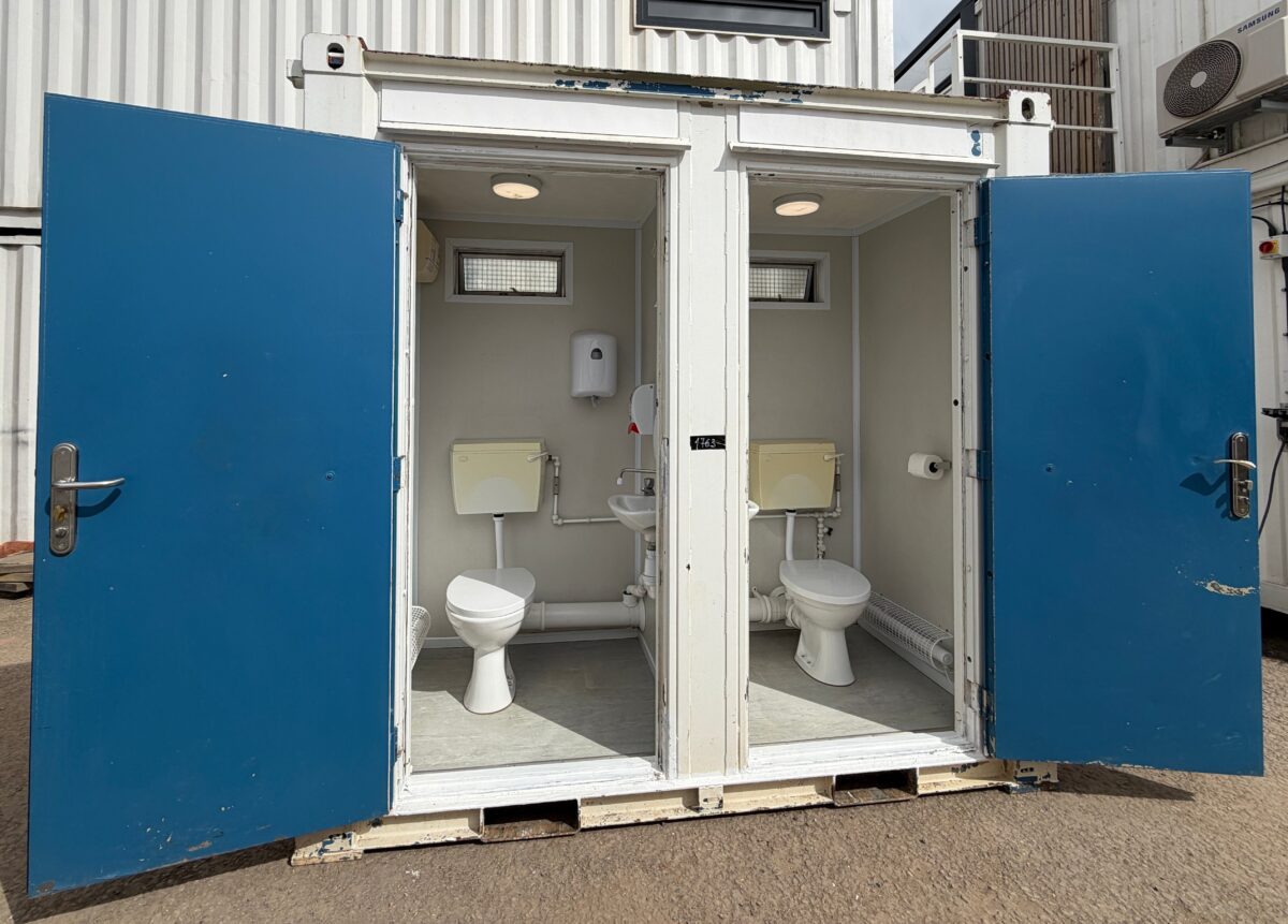Double Toilet Block — Male & Female WC — 8x5 Ft — Unrefurbished Portable Toilet Block — 1+1 Toilet Block — Blue/White