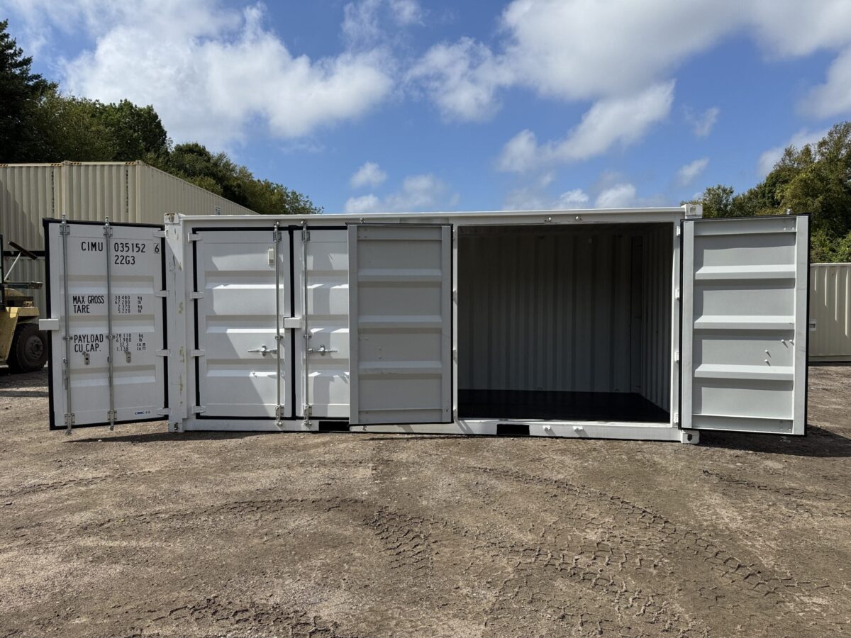 20ft New Shipping Container – Wind & Watertight – White – Unit CIMU035152-6
