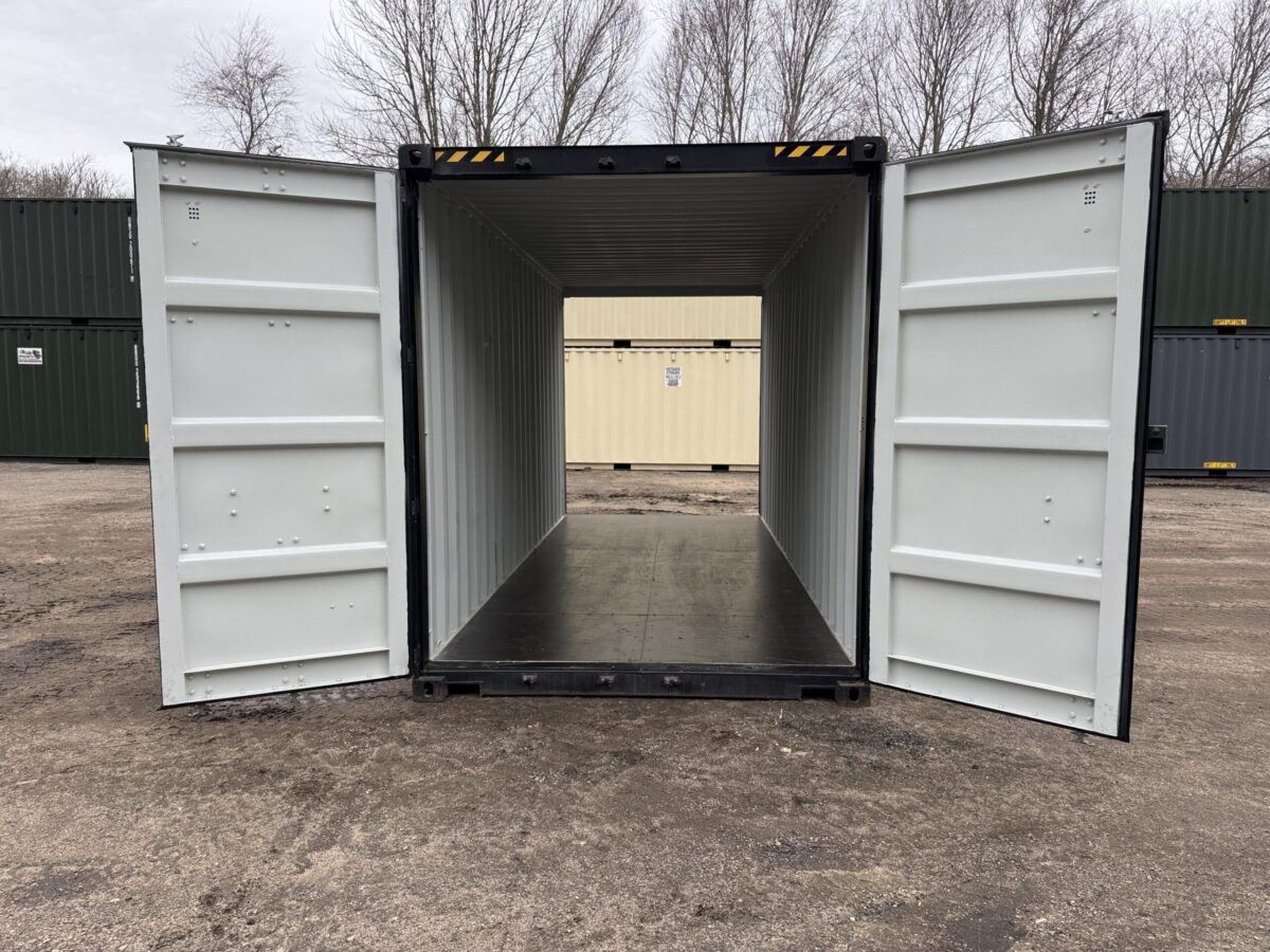 20ft New High Cube Shipping Container – Wind & Watertight – Black – Unit OBSU740111-0